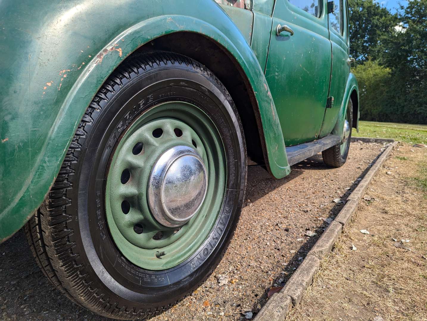 <p>1947 AUSTIN 10&nbsp;</p>