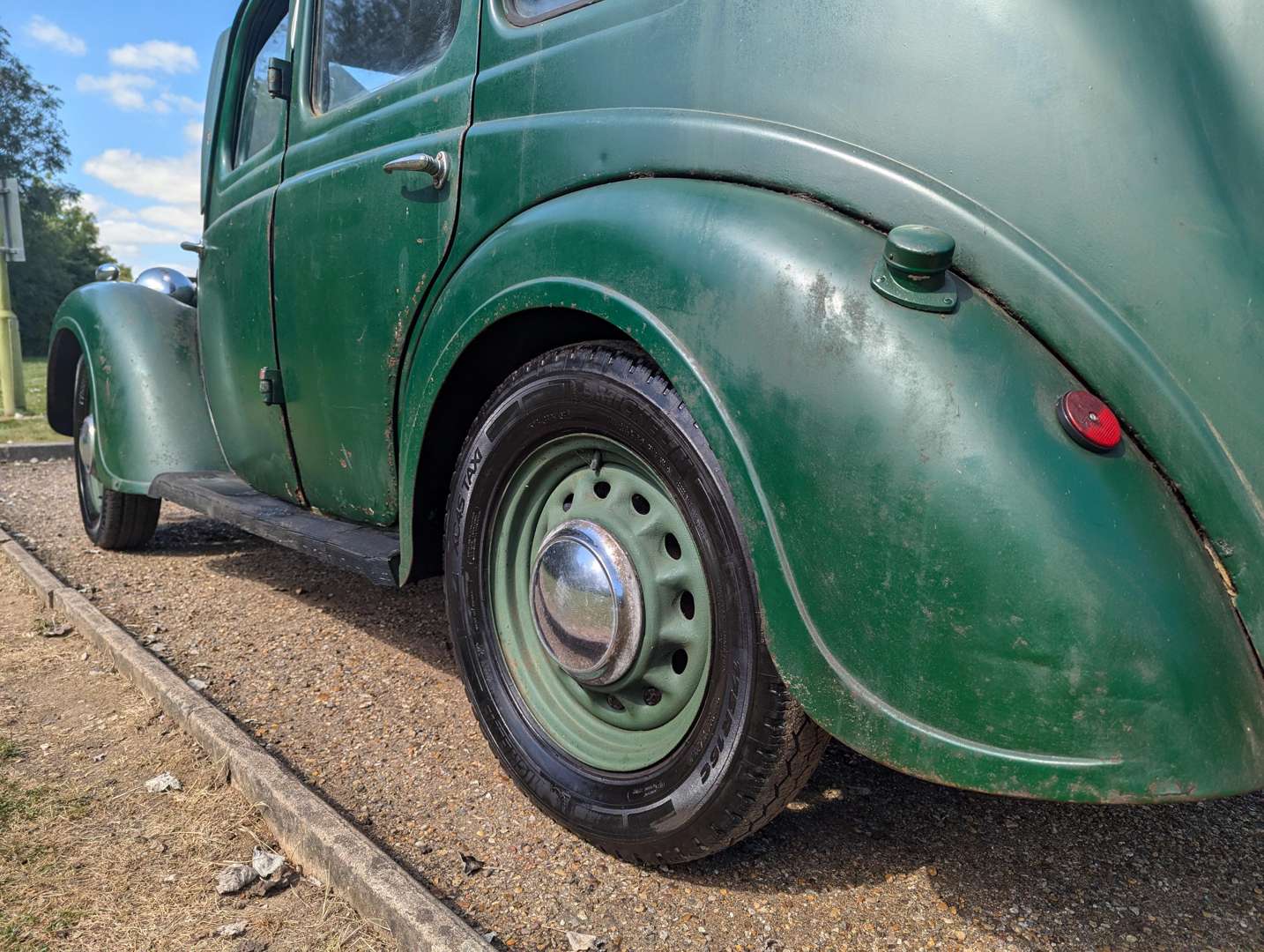 <p>1947 AUSTIN 10&nbsp;</p>