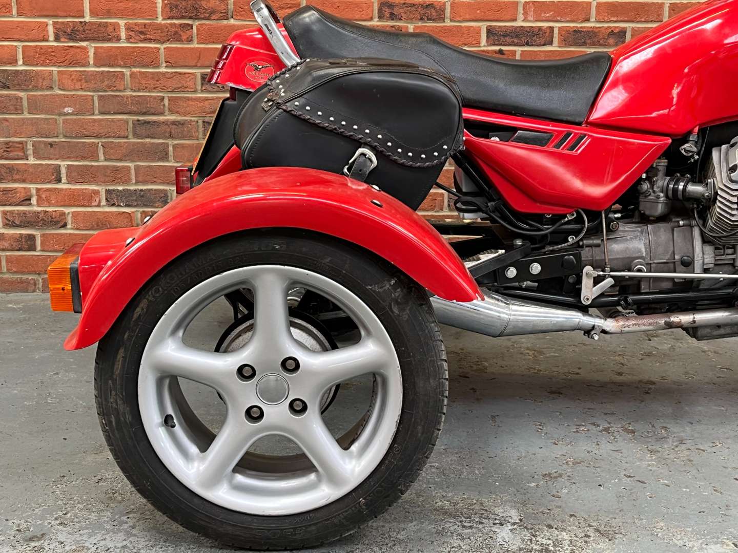 <p>1990 MOTO GUZZI 500CC TRIKE&nbsp;</p>