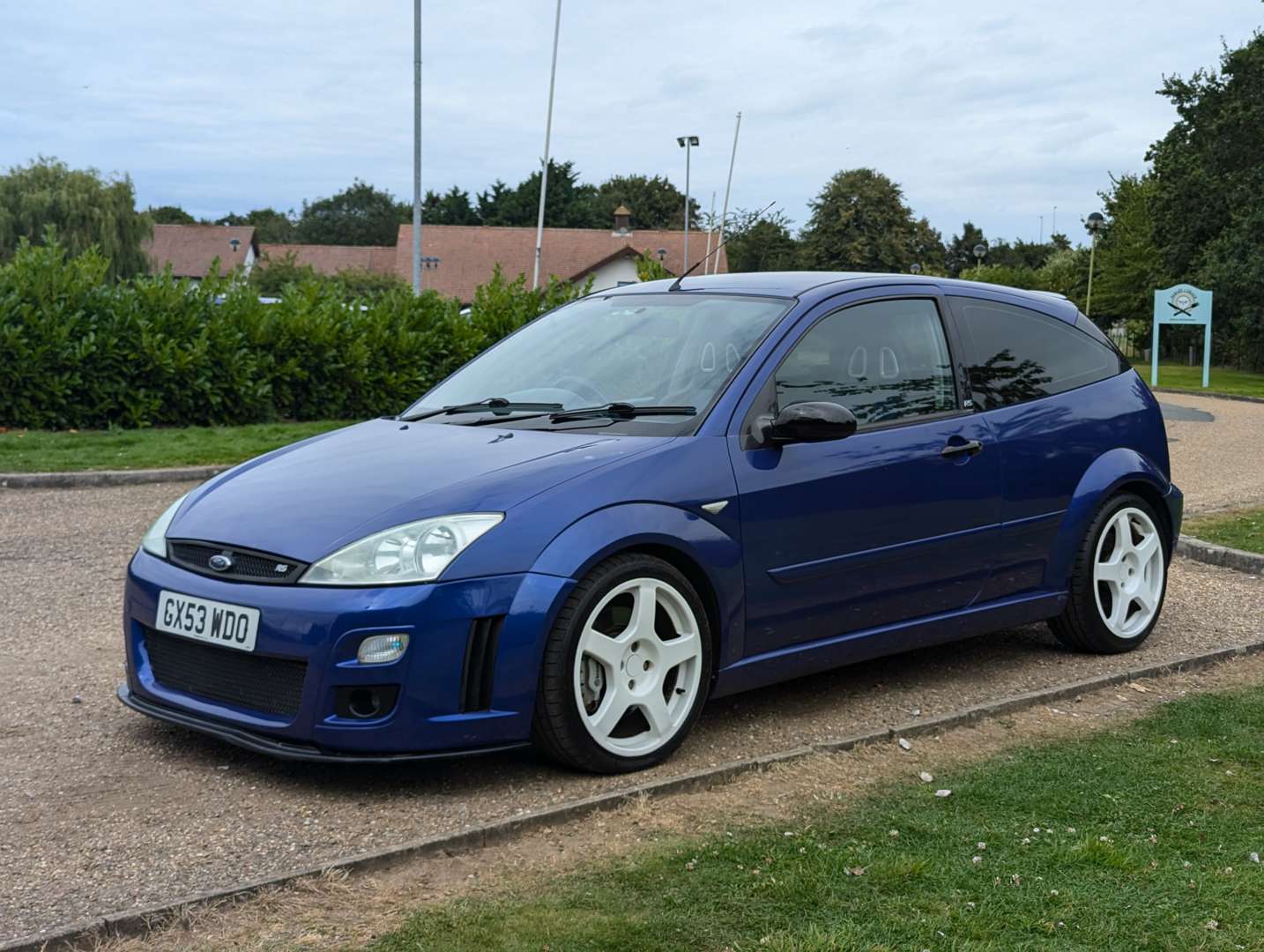 <p>2003 FORD FOCUS RS</p>