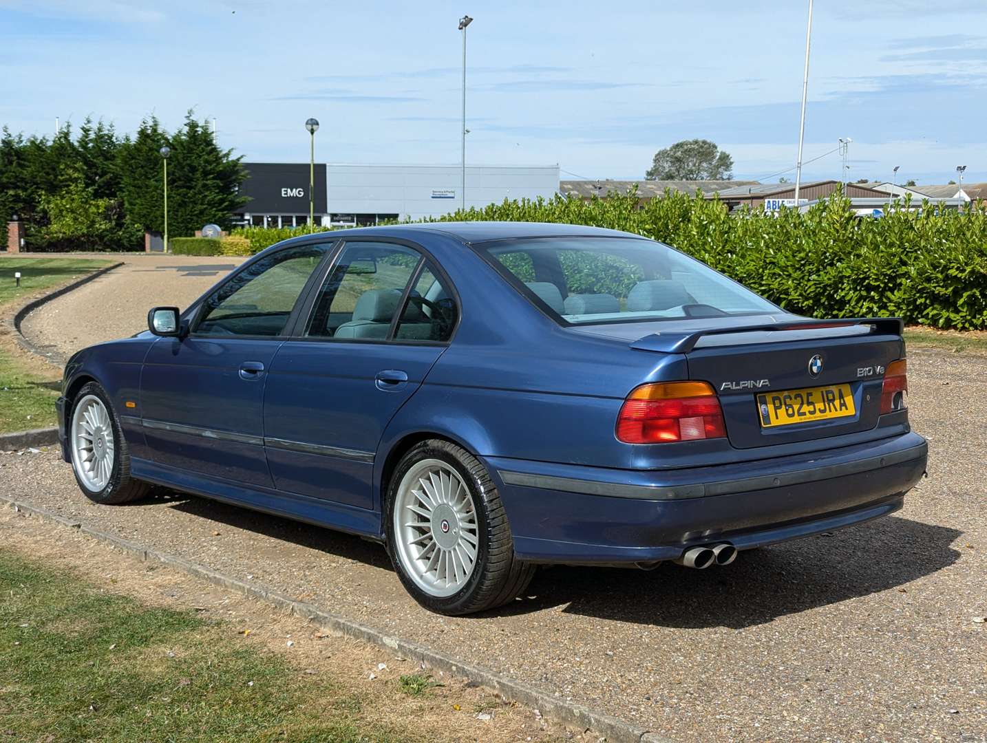 <p>1997 BMW ALPINA B10 4.6 V8 AUTO&nbsp;</p>