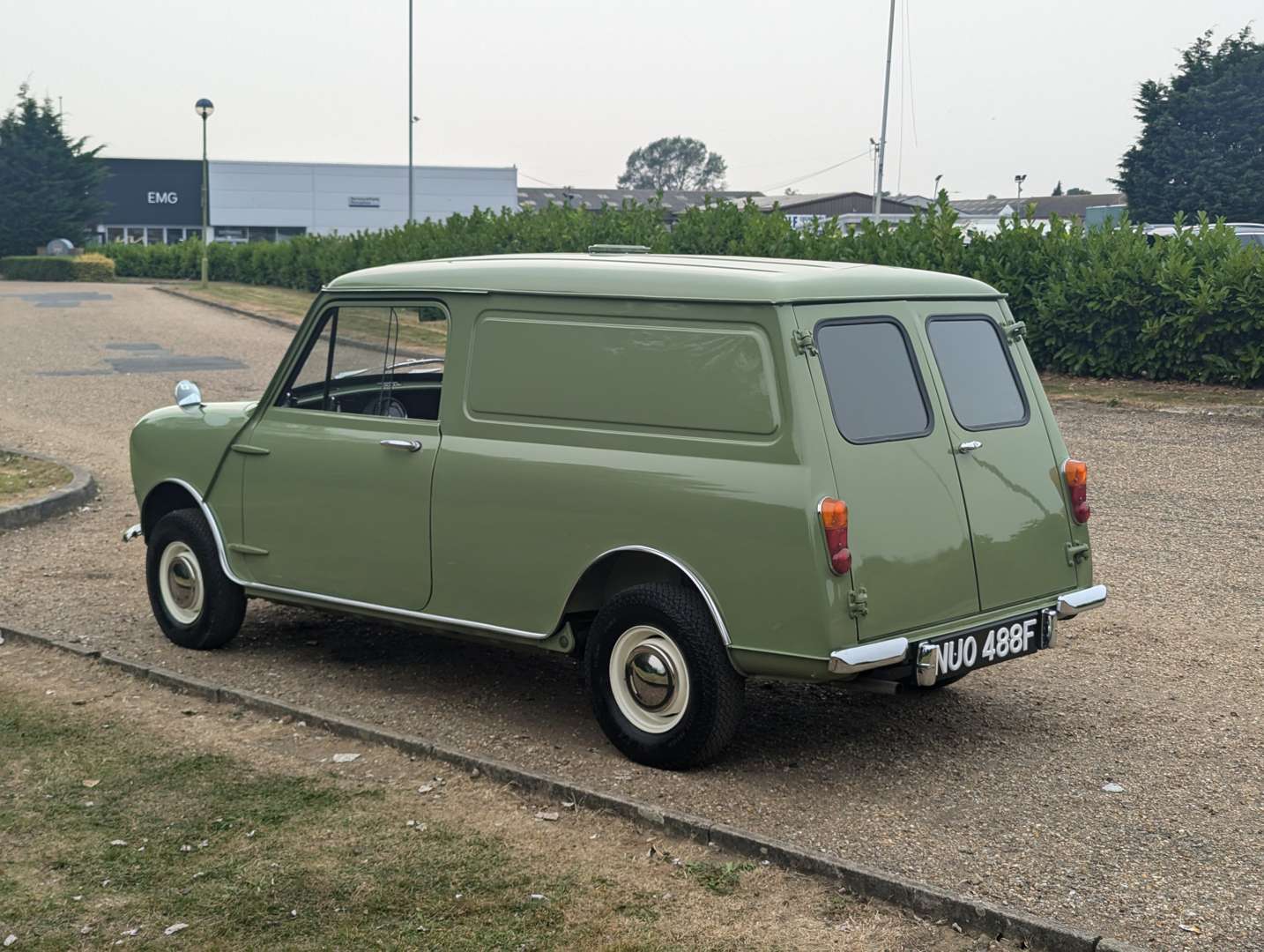 <p>1967 AUSTIN MINI VAN&nbsp;</p>