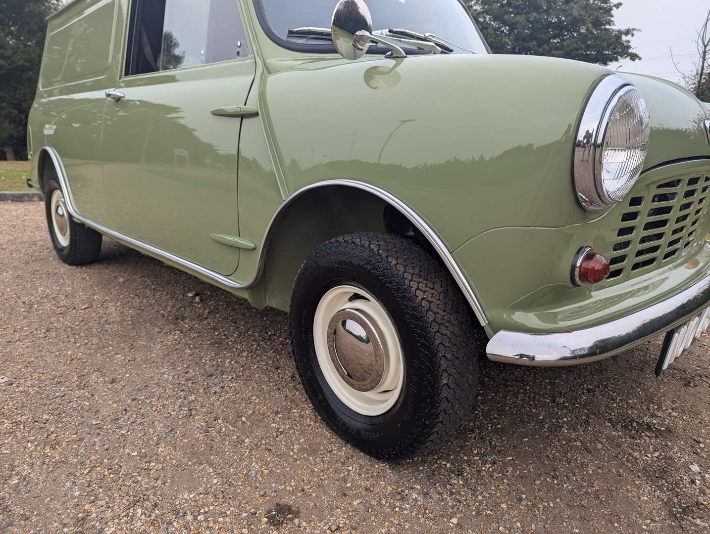 <p>1967 AUSTIN MINI VAN&nbsp;</p>