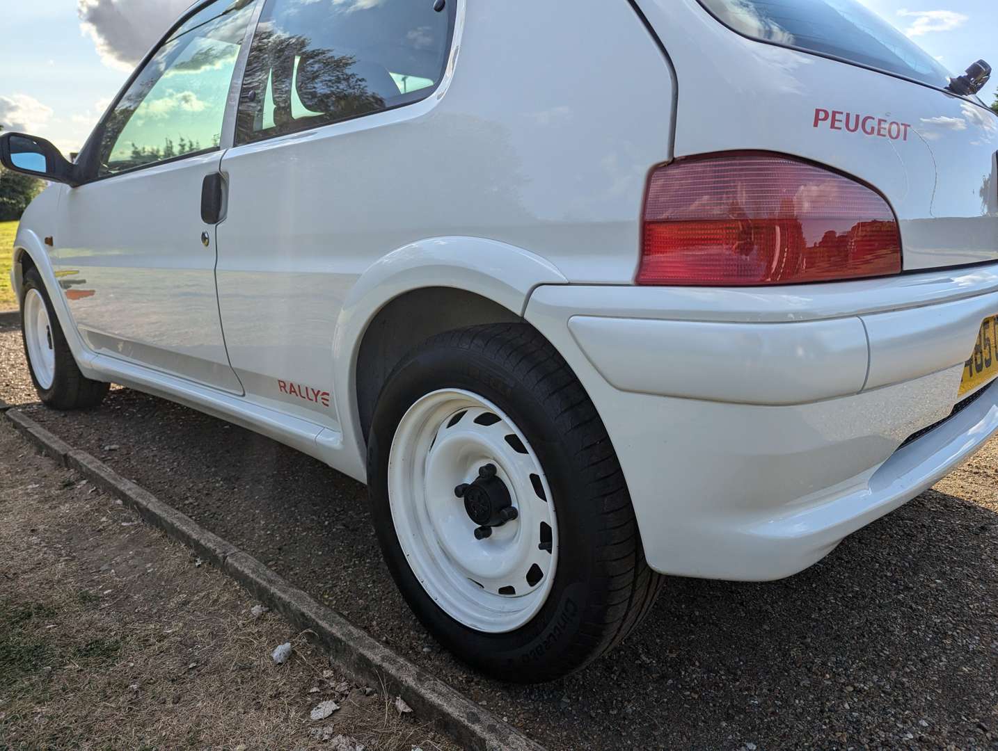 <p>1998 PEUGEOT 106 RALLYE</p>