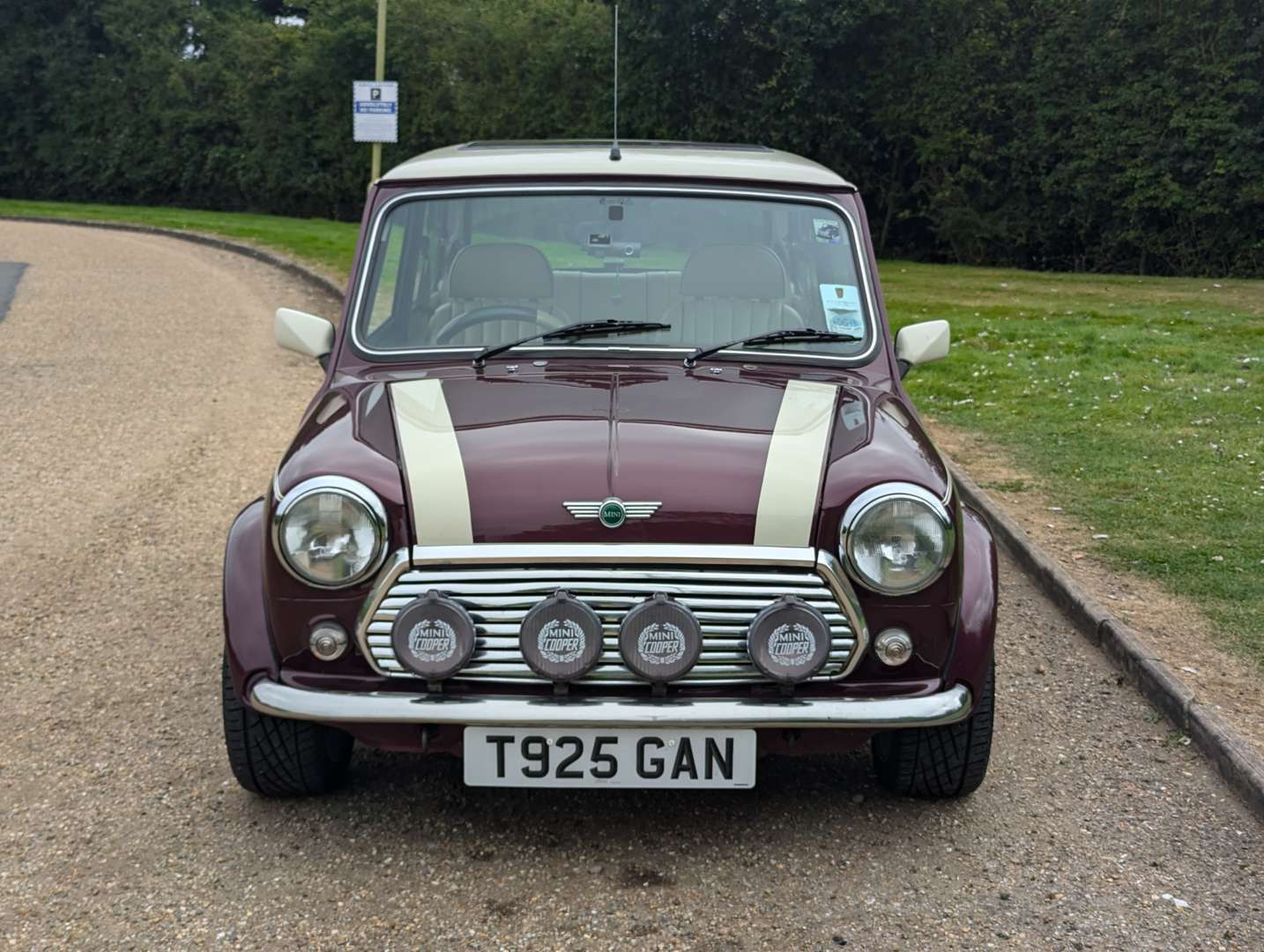 <p>1999 ROVER MINI COOPER</p>