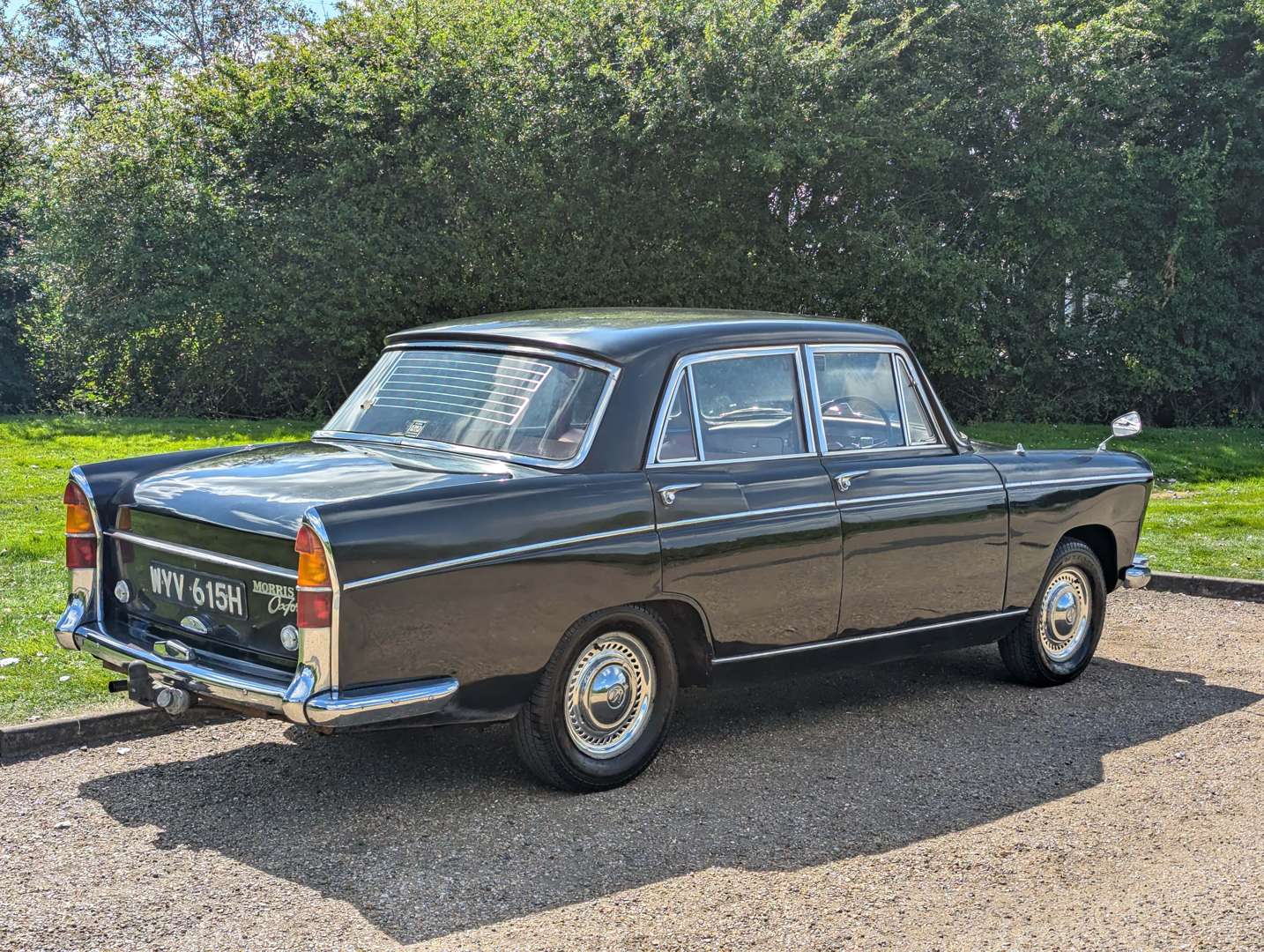 <p>1969 MORRIS OXFORD SALOON&nbsp;</p>