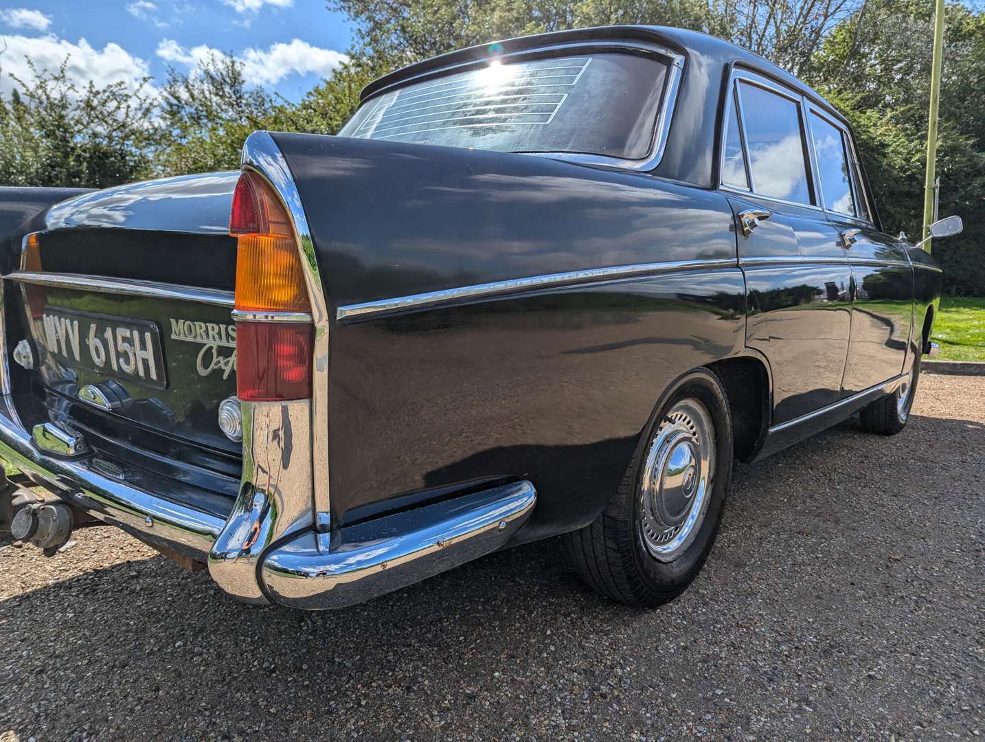 <p>1969 MORRIS OXFORD SALOON&nbsp;</p>