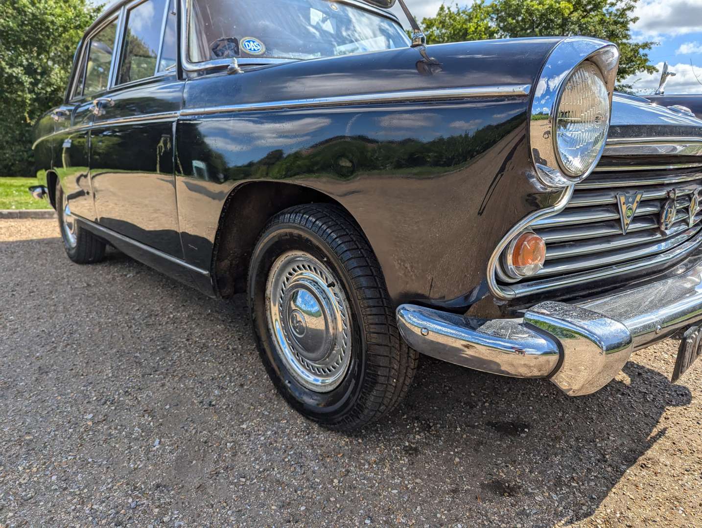 <p>1969 MORRIS OXFORD SALOON&nbsp;</p>