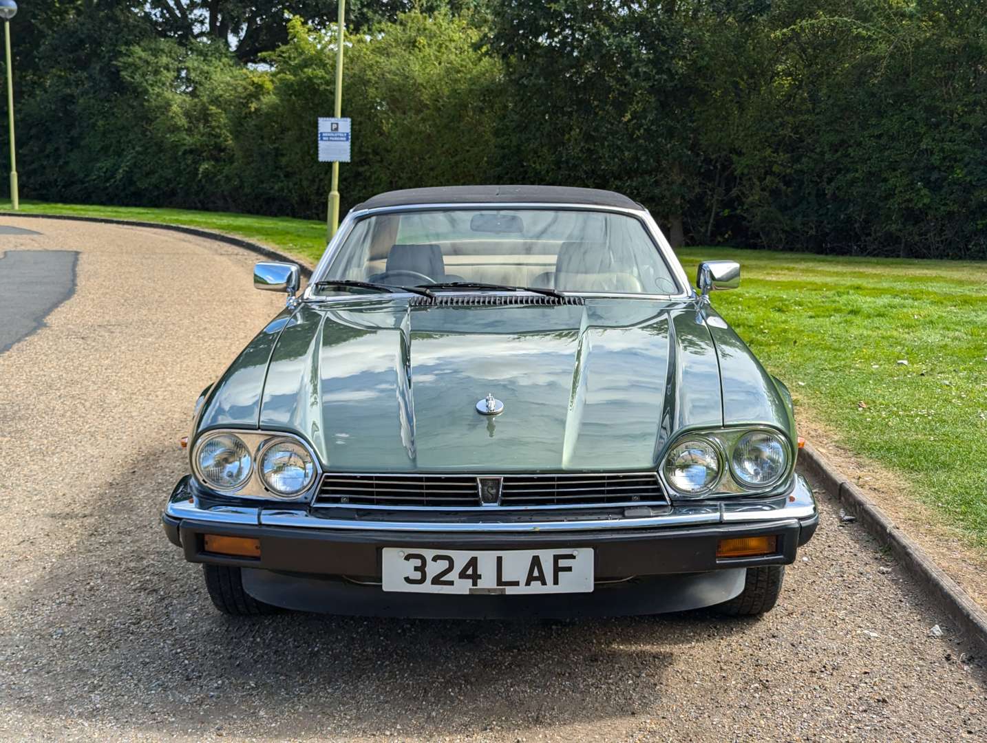 <p>1984 JAGUAR XJ-SC 3.6 MANUAL&nbsp;</p>