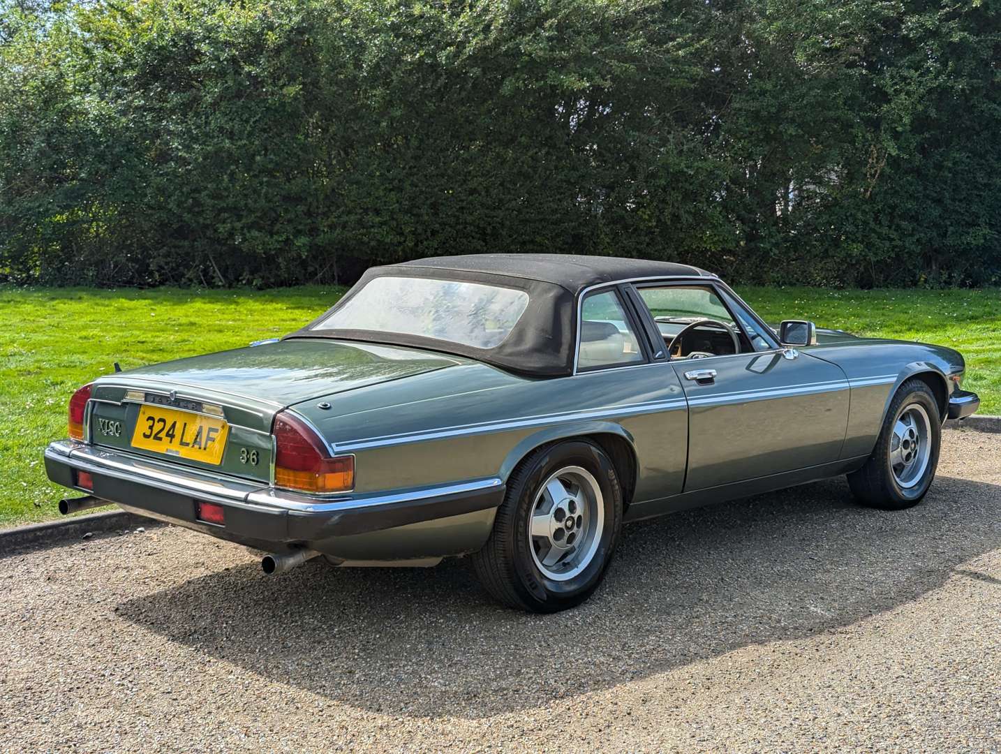 <p>1984 JAGUAR XJ-SC 3.6 MANUAL&nbsp;</p>