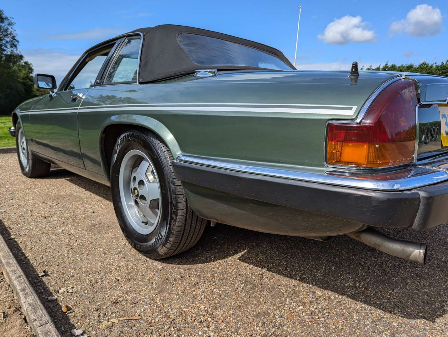 <p>1984 JAGUAR XJ-SC 3.6 MANUAL&nbsp;</p>