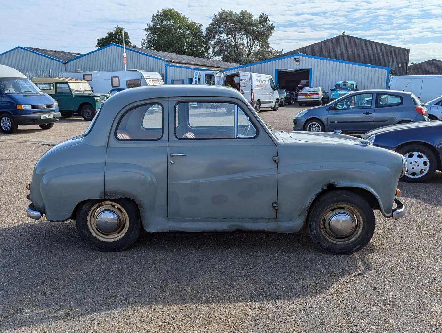 <p>1959 AUSTIN A35&nbsp;</p>