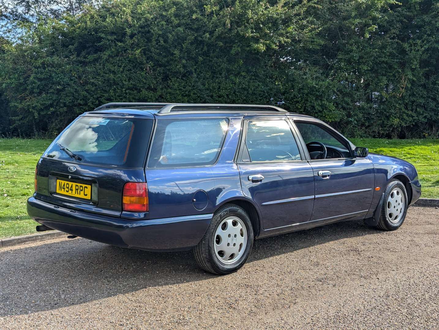 <p>1995 FORD SCORPIO ULTIMA 16V ESTATE&nbsp;</p>