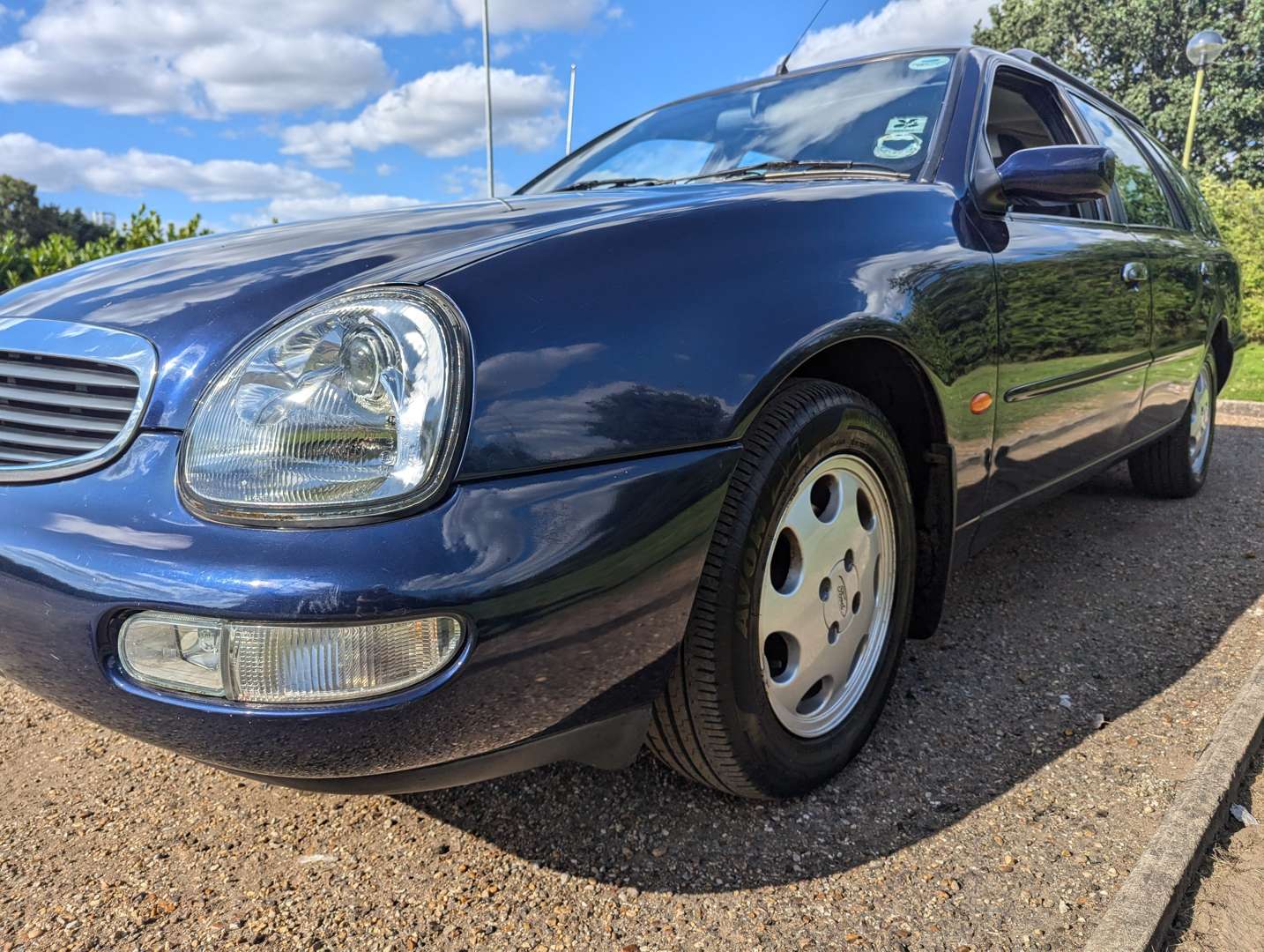 <p>1995 FORD SCORPIO ULTIMA 16V ESTATE&nbsp;</p>