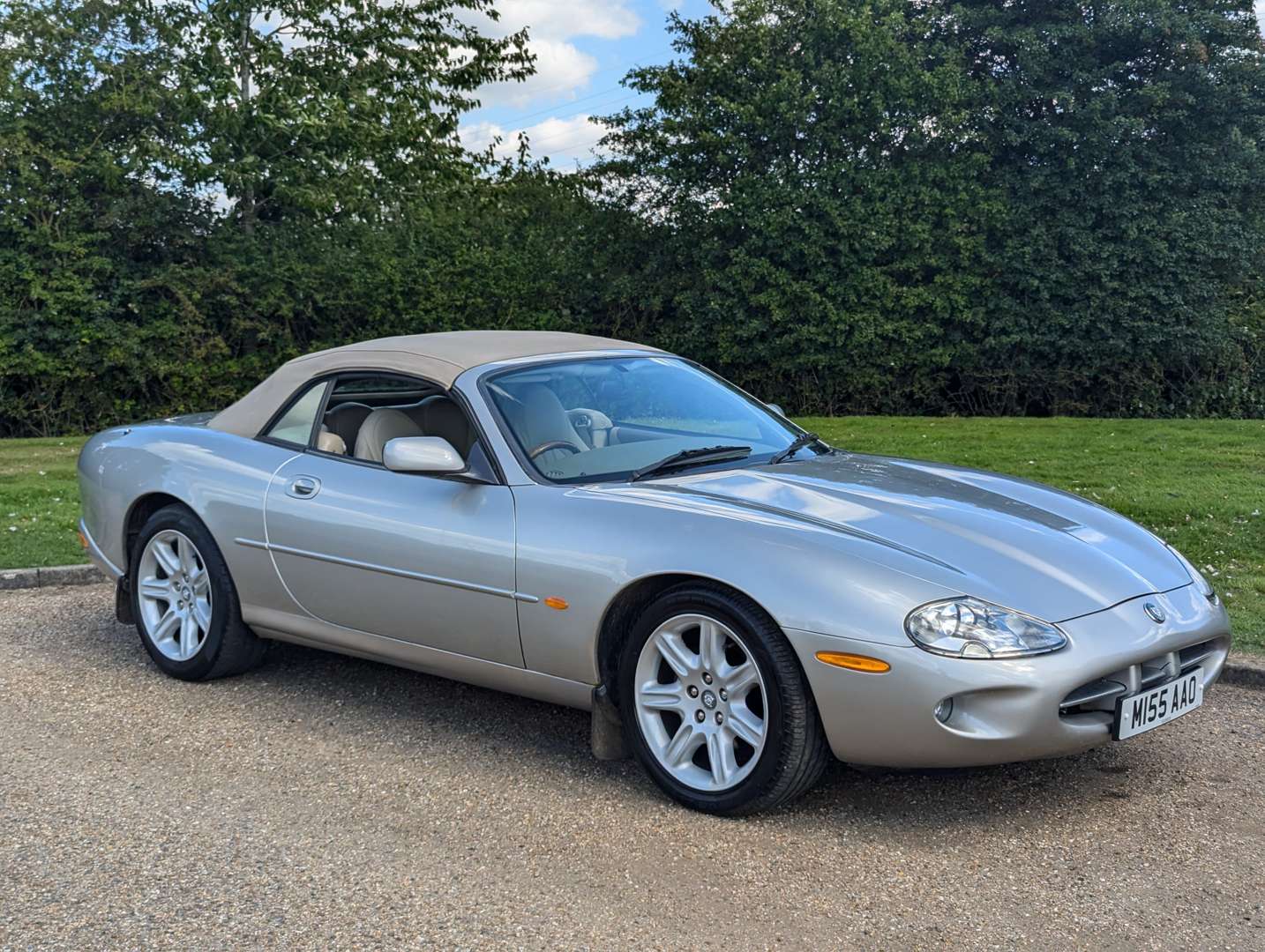 <p>1998 JAGUAR XK8 4.0 CONVERTIBLE AUTO</p>