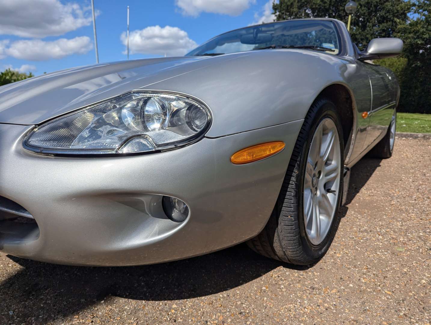 <p>1998 JAGUAR XK8 4.0 CONVERTIBLE AUTO</p>