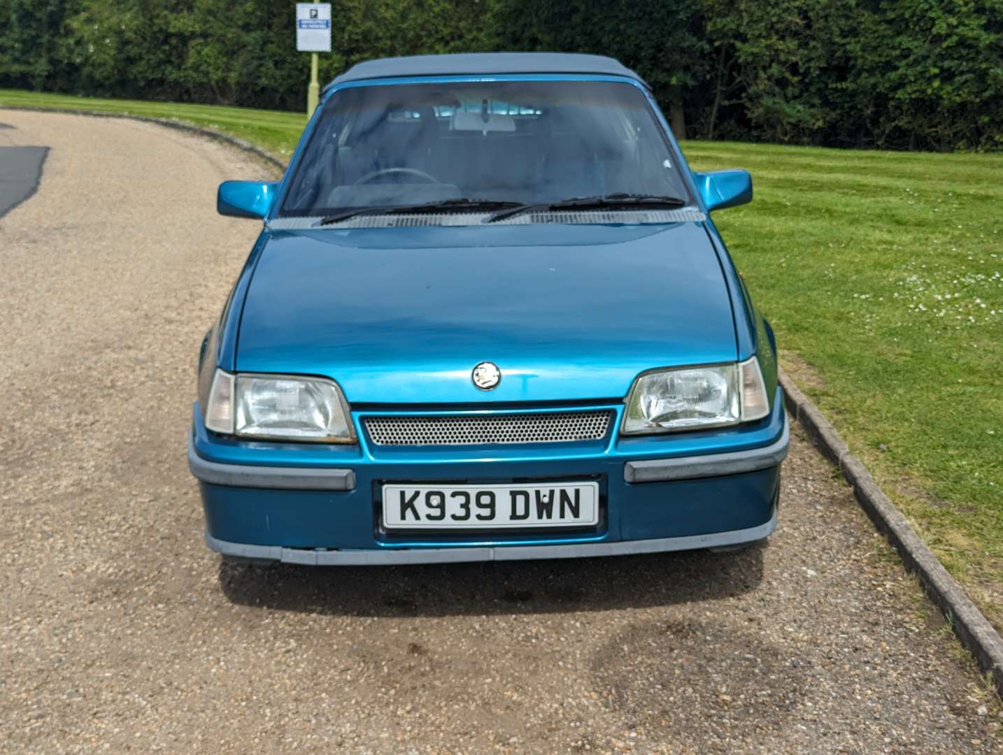 <p>1993 VAUXHALL ASTRA 2.0 EXCLUSIVE CONVERTIBLE&nbsp;</p>