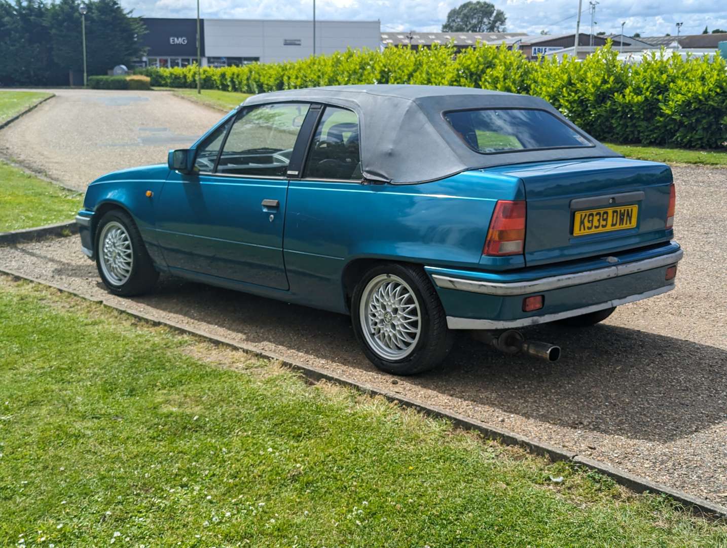 <p>1993 VAUXHALL ASTRA 2.0 EXCLUSIVE CONVERTIBLE&nbsp;</p>