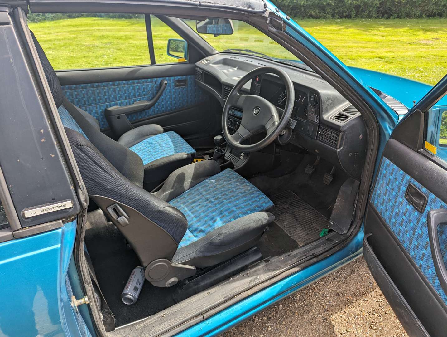 <p>1993 VAUXHALL ASTRA 2.0 EXCLUSIVE CONVERTIBLE&nbsp;</p>