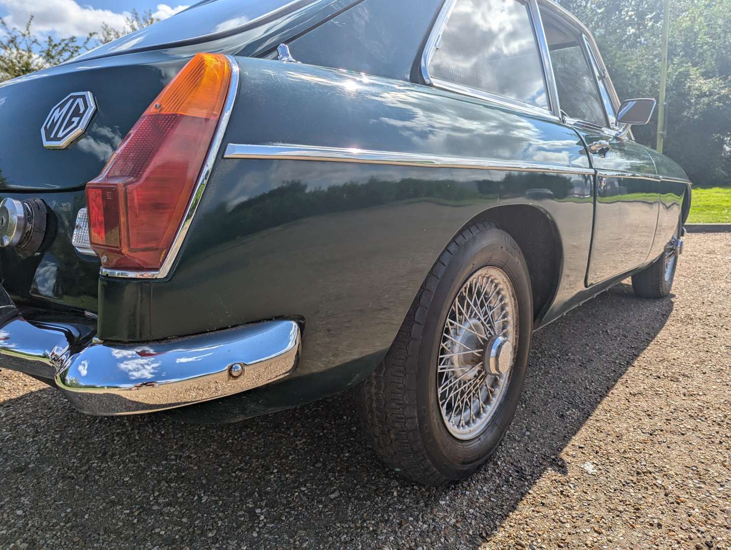 <p>1971 MG BGT</p>