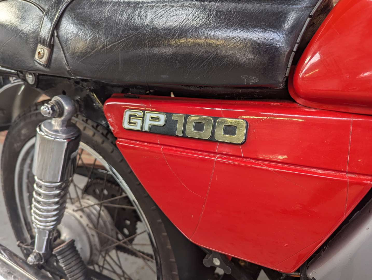 <p>1982 SUZUKI GP100</p>