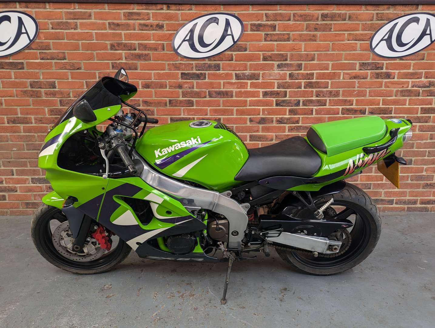 <p>1999 KAWASAKI ZX600-G2&nbsp;</p>