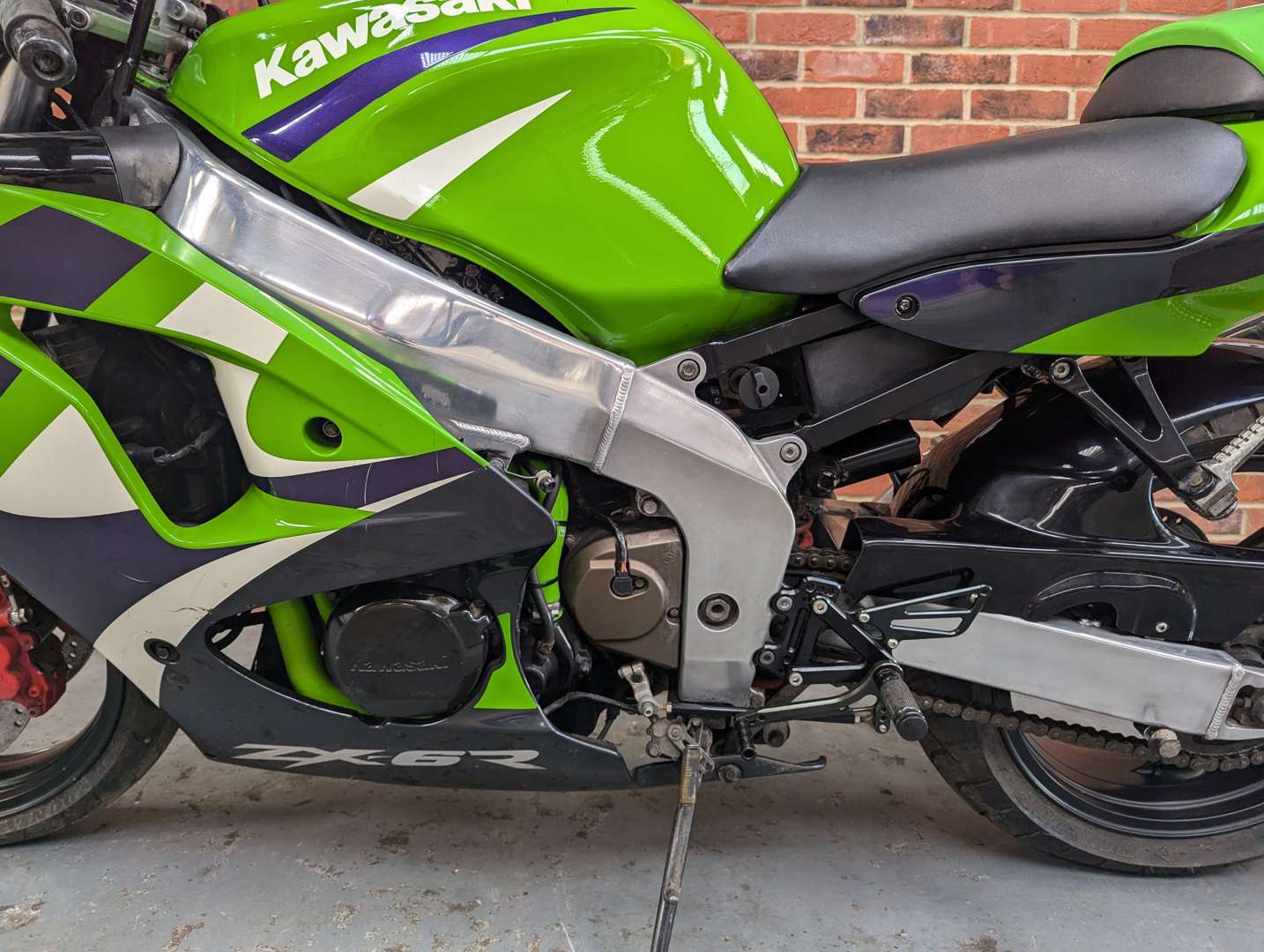 <p>1999 KAWASAKI ZX600-G2&nbsp;</p>