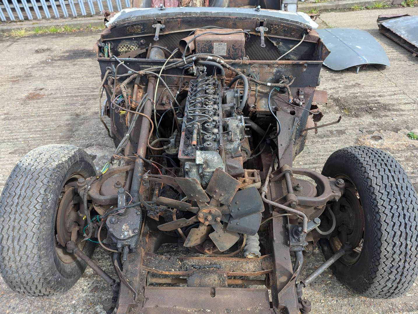 <p>1960 ALVIS TD21 ROLLING CHASSIS&nbsp;</p>