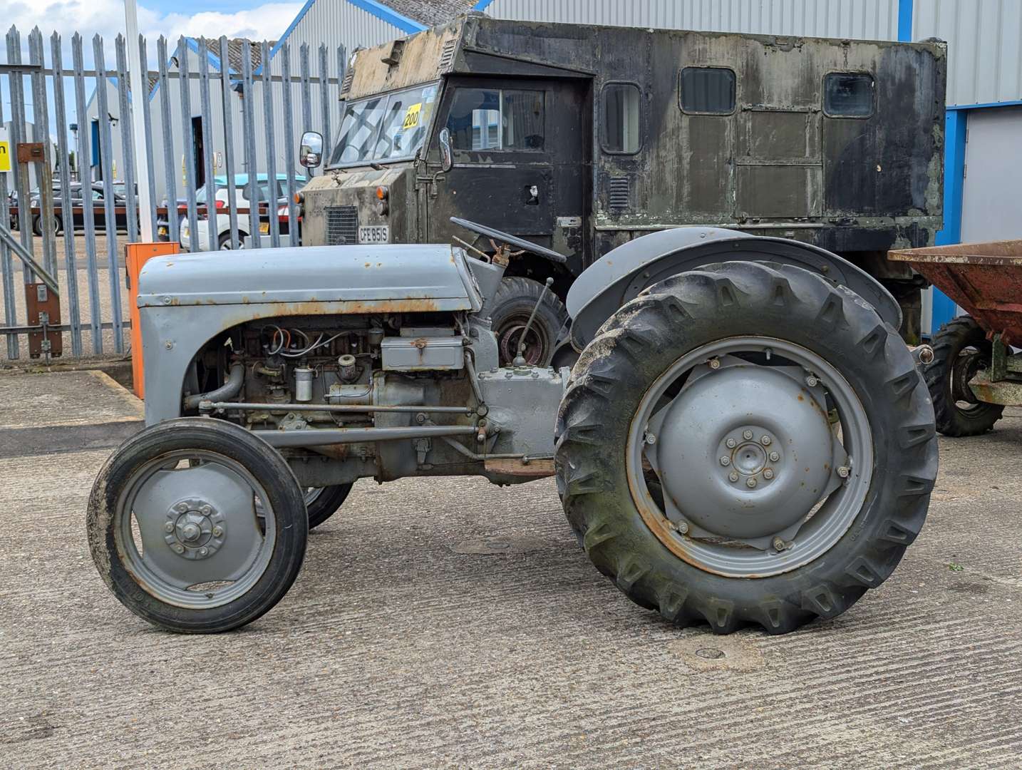 <p>FERGUSON TRACTOR&nbsp;</p>