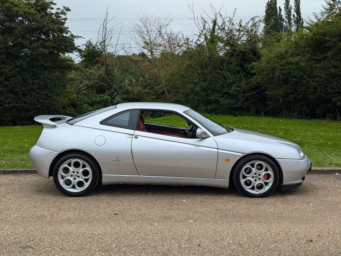 <p>2001 ALFA ROMEO GTV 3.0 V6</p>