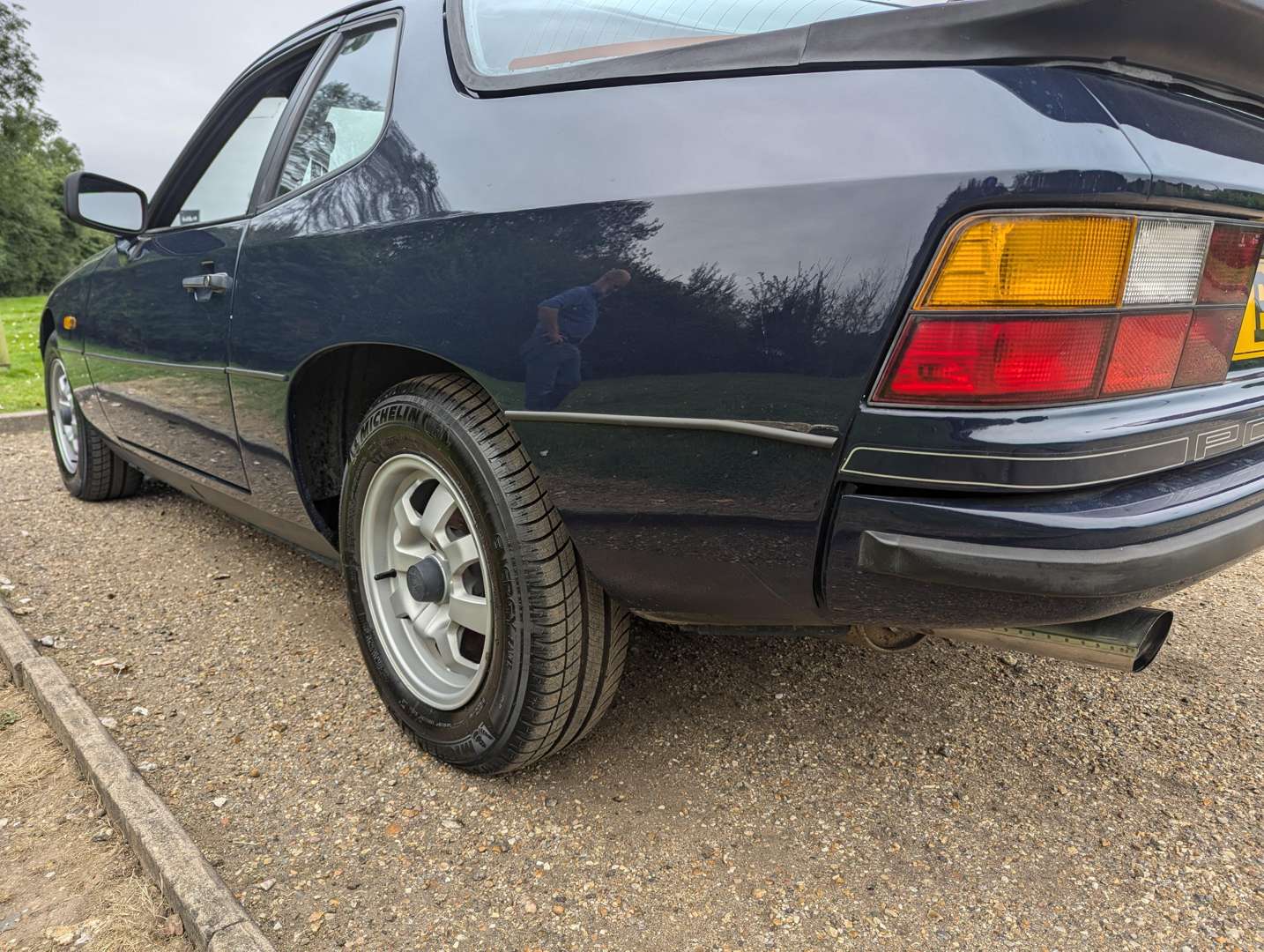 <p>1985 PORSCHE 924 COUPE&nbsp;</p>