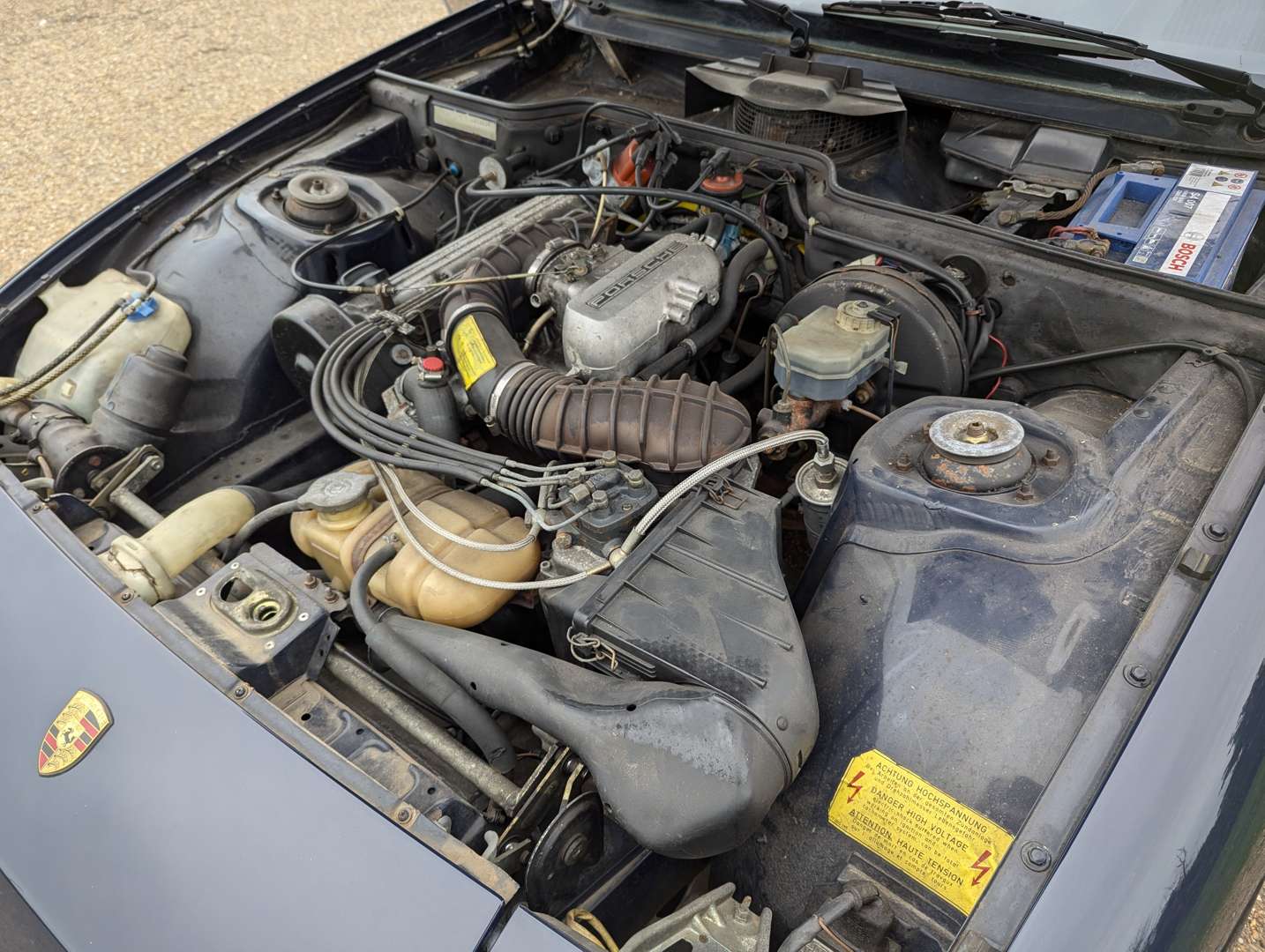 <p>1985 PORSCHE 924 COUPE&nbsp;</p>