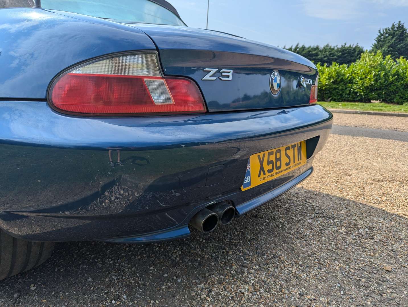 <p>2001 BMW Z3 3.0 ROADSTER&nbsp;</p>