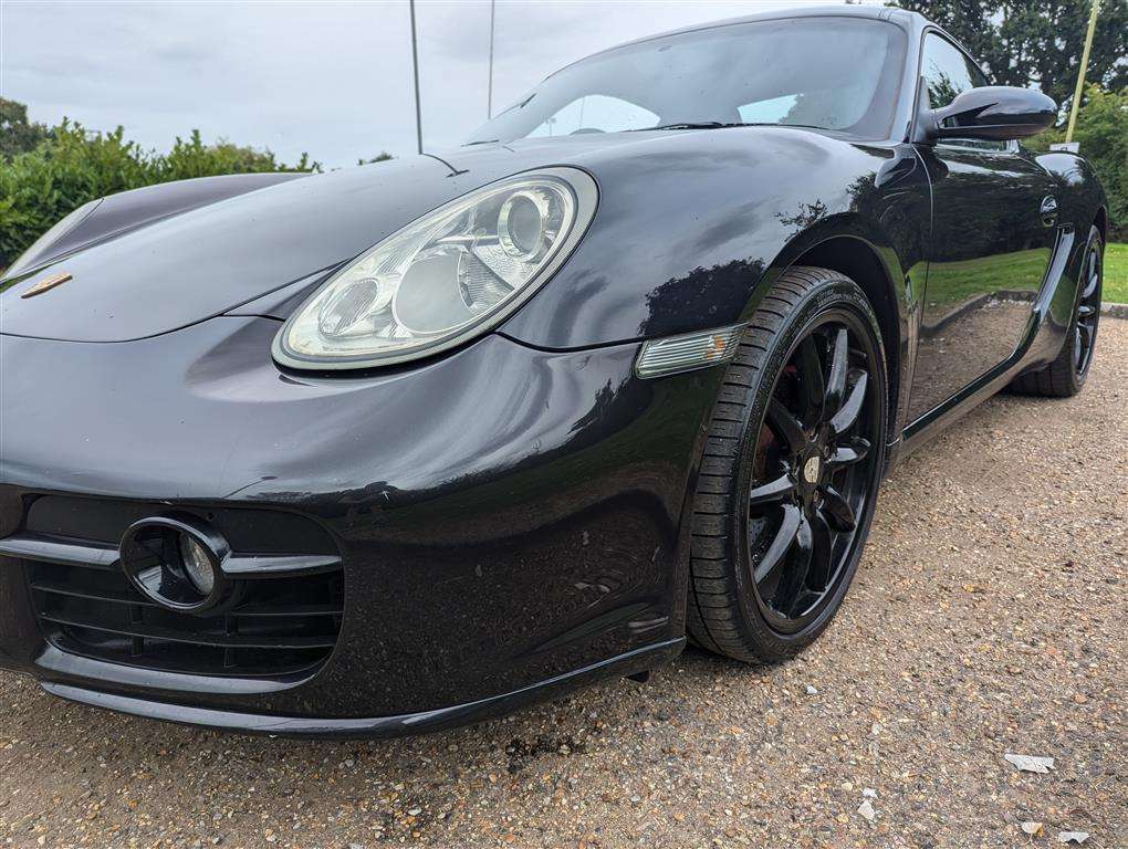 <p>2006 PORSCHE CAYMAN 3.4S TIPTRONIC&nbsp;</p>