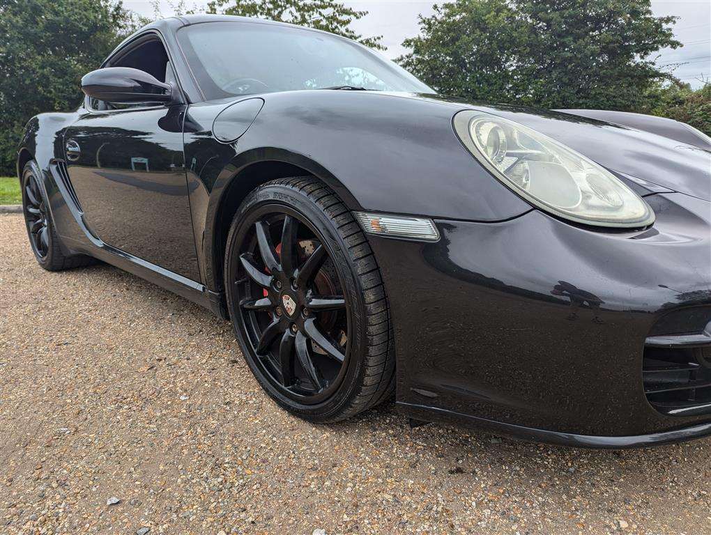 <p>2006 PORSCHE CAYMAN 3.4S TIPTRONIC&nbsp;</p>