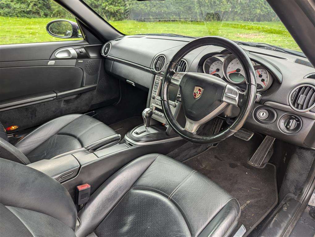 <p>2006 PORSCHE CAYMAN 3.4S TIPTRONIC&nbsp;</p>