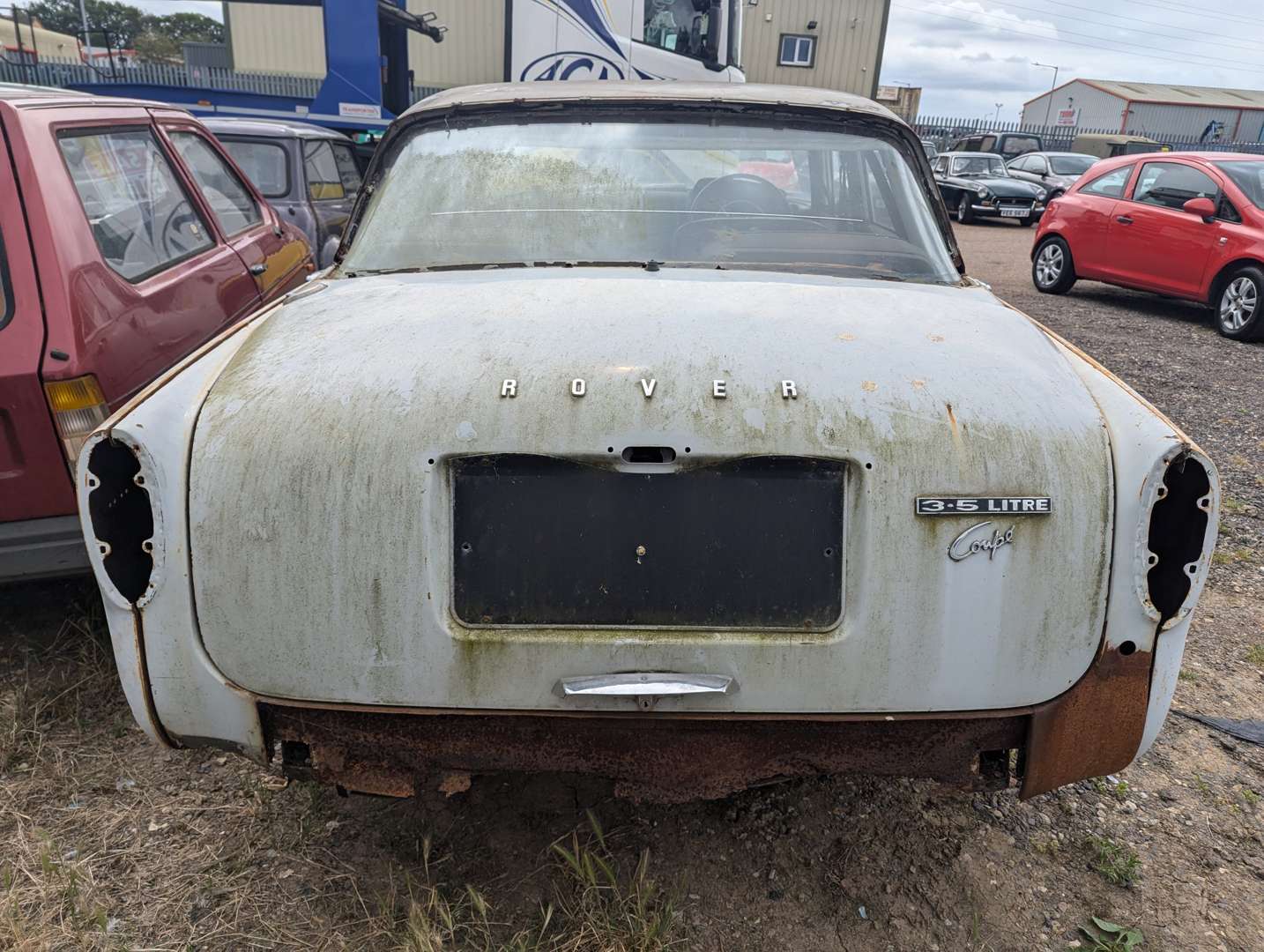 <p>1969 ROVER P5B 3.5 COUPE&nbsp;</p>