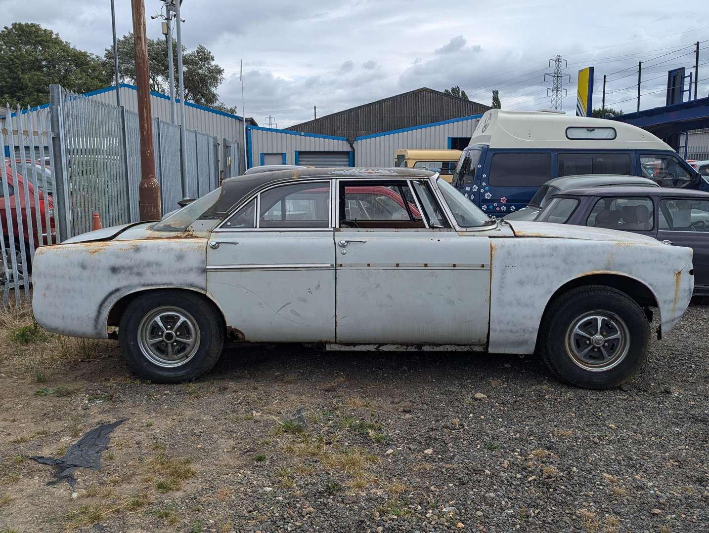 <p>1969 ROVER P5B 3.5 COUPE&nbsp;</p>