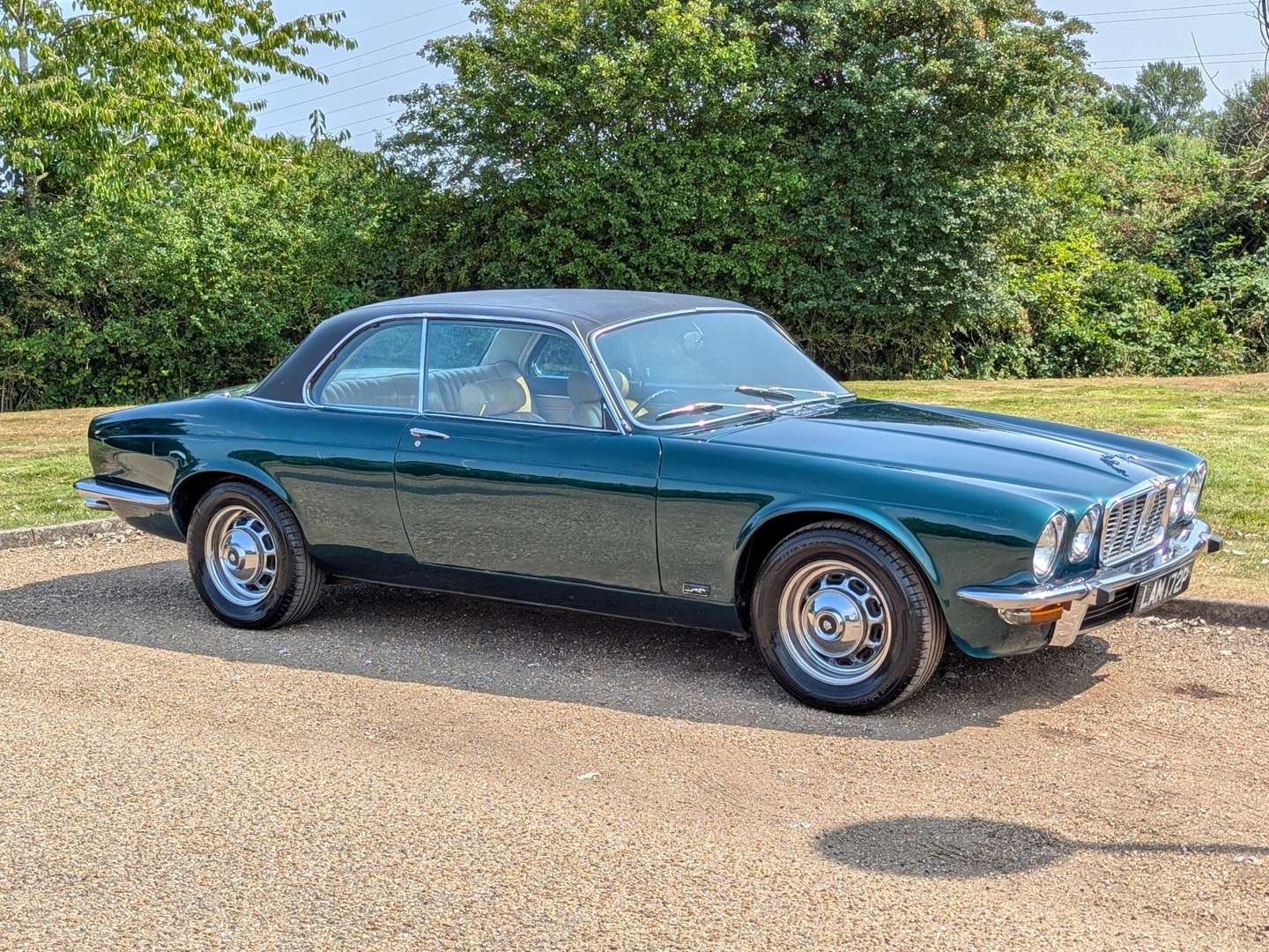 <p>1976 JAGUAR XJ 4.2 C AUTO</p>