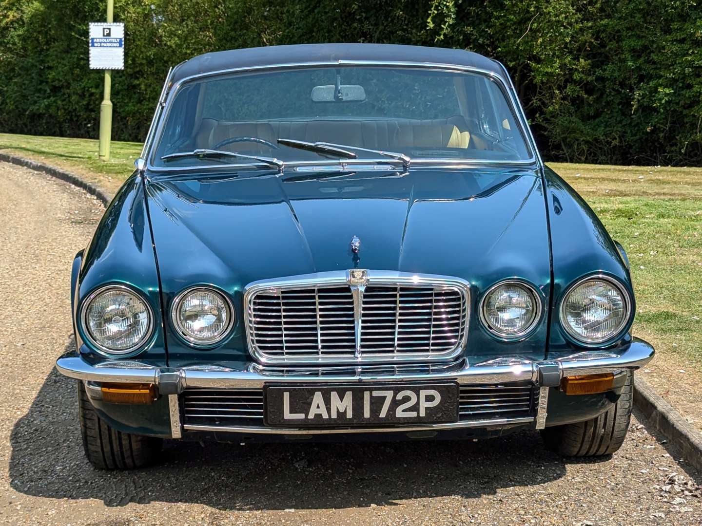 <p>1976 JAGUAR XJ 4.2 C AUTO</p>