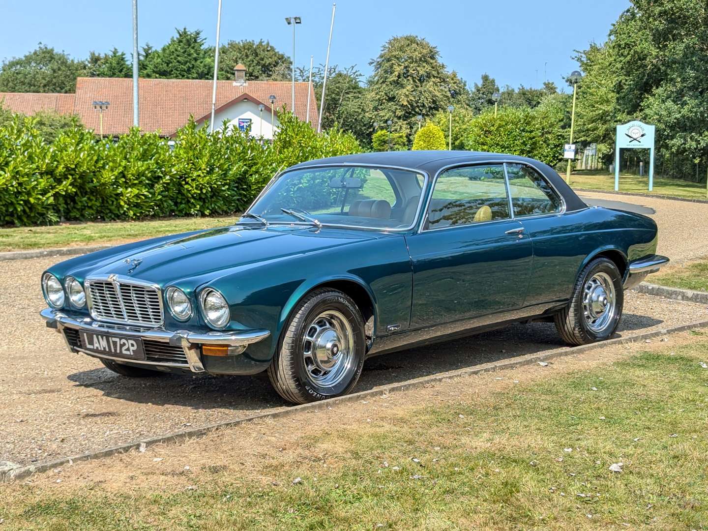 <p>1976 JAGUAR XJ 4.2 C AUTO</p>