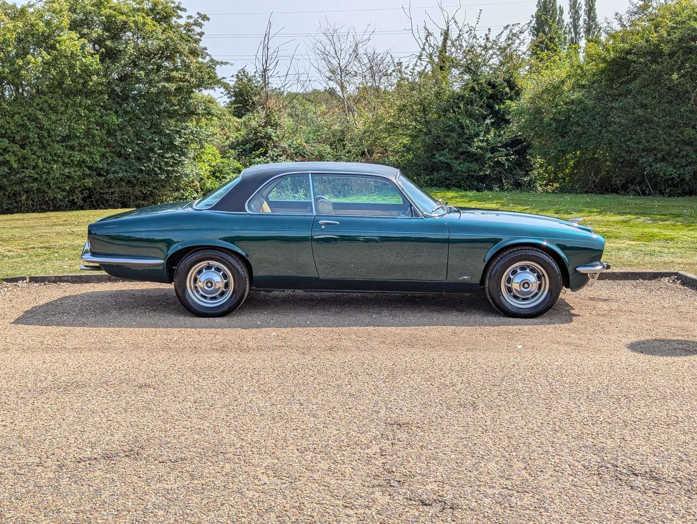 <p>1976 JAGUAR XJ 4.2 C AUTO</p>