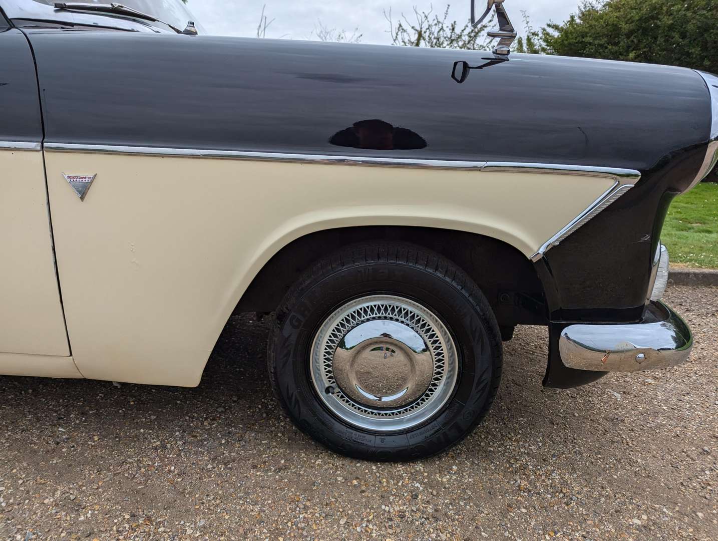 <p>1961 FORD ZODIAC MKII</p>