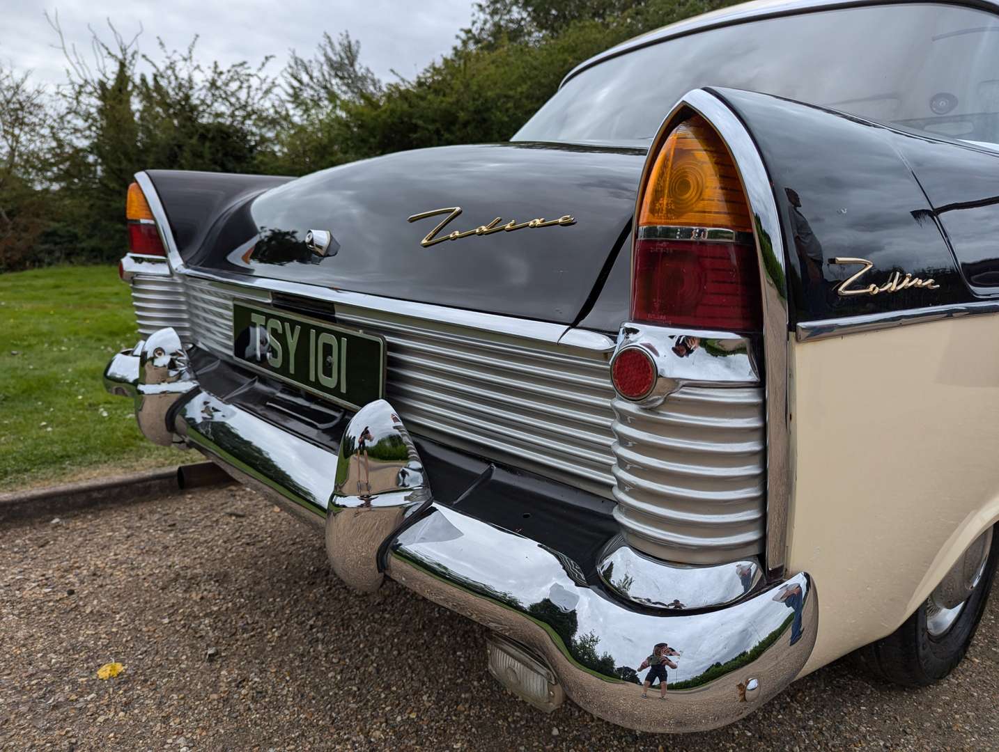 <p>1961 FORD ZODIAC MKII</p>