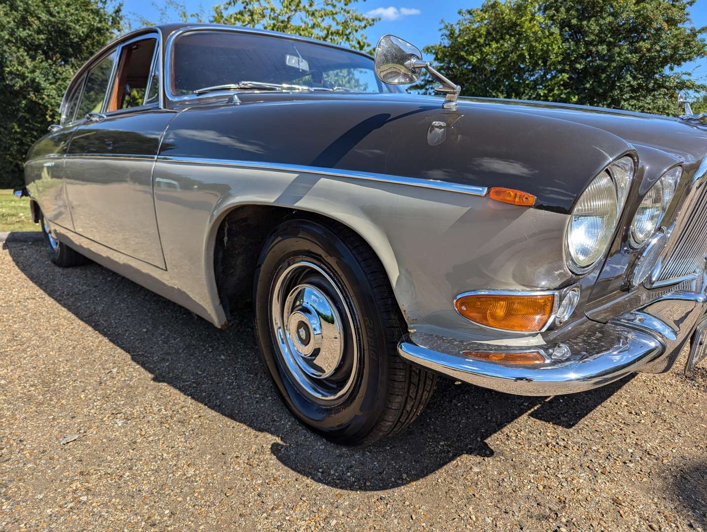 <p>1969 JAGUAR 420G AUTO</p>