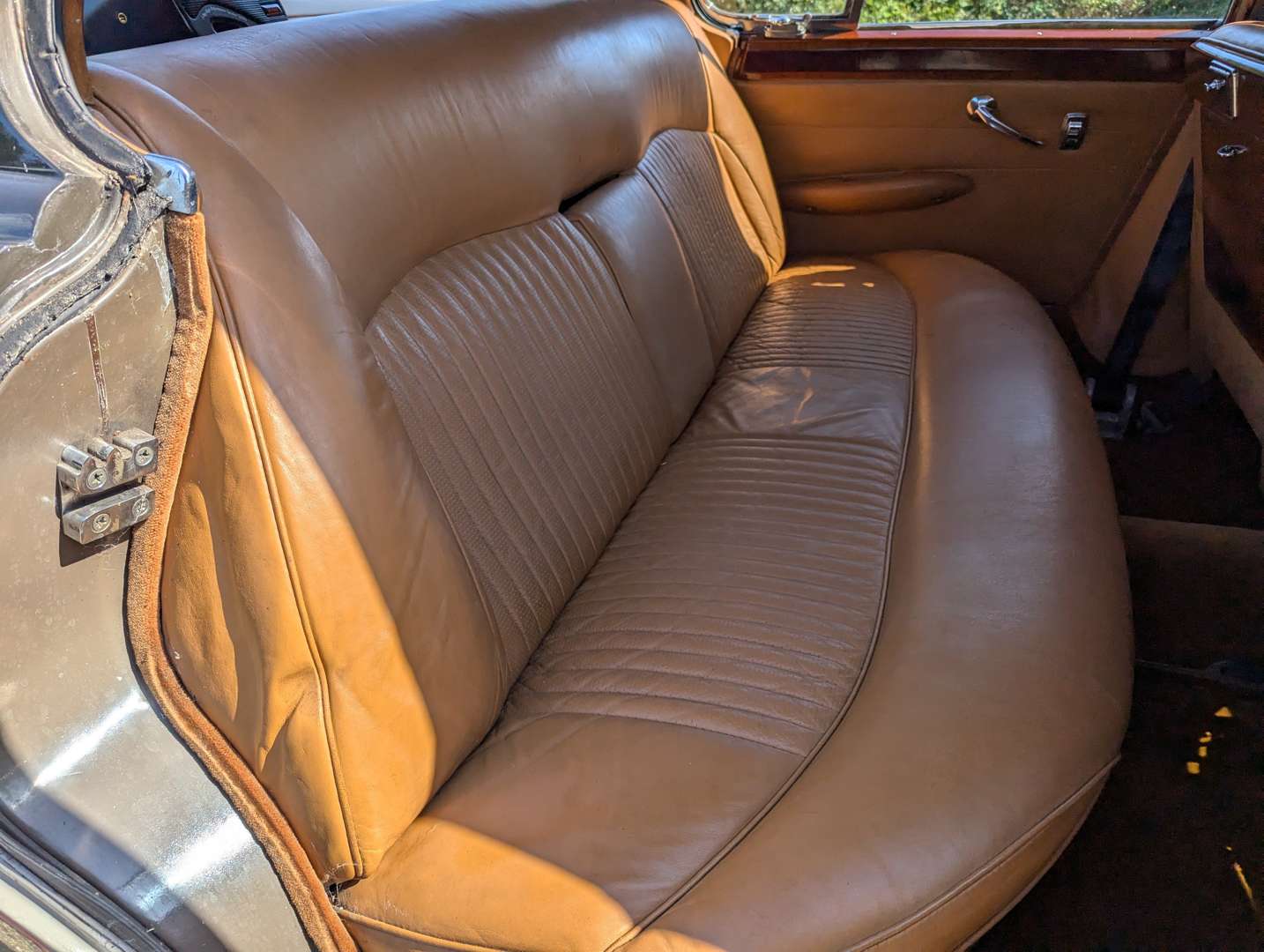 <p>1969 JAGUAR 420G AUTO</p>