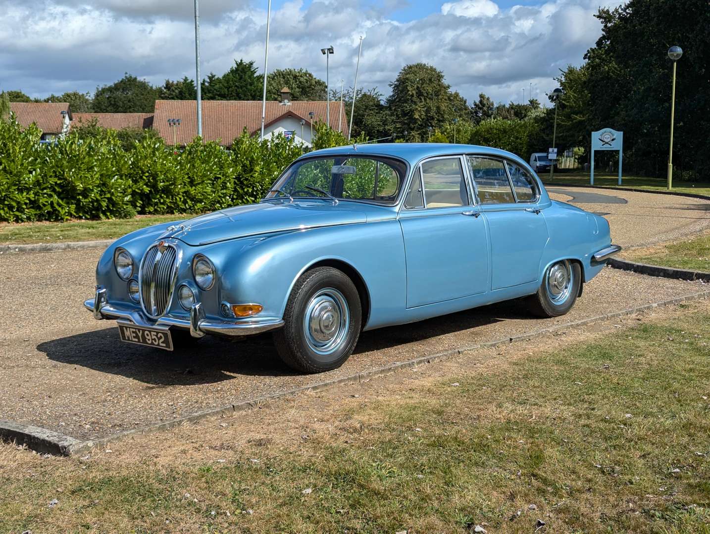 <p>1967 JAGUAR S-TYPE 3.4&nbsp;</p>