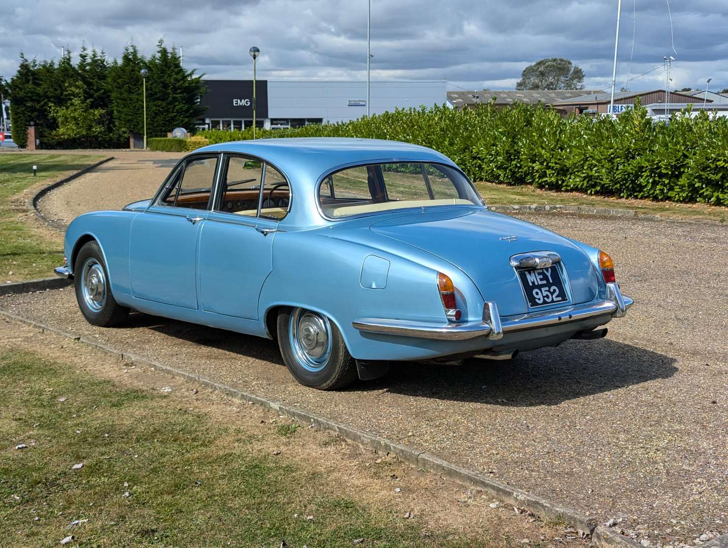 <p>1967 JAGUAR S-TYPE 3.4&nbsp;</p>