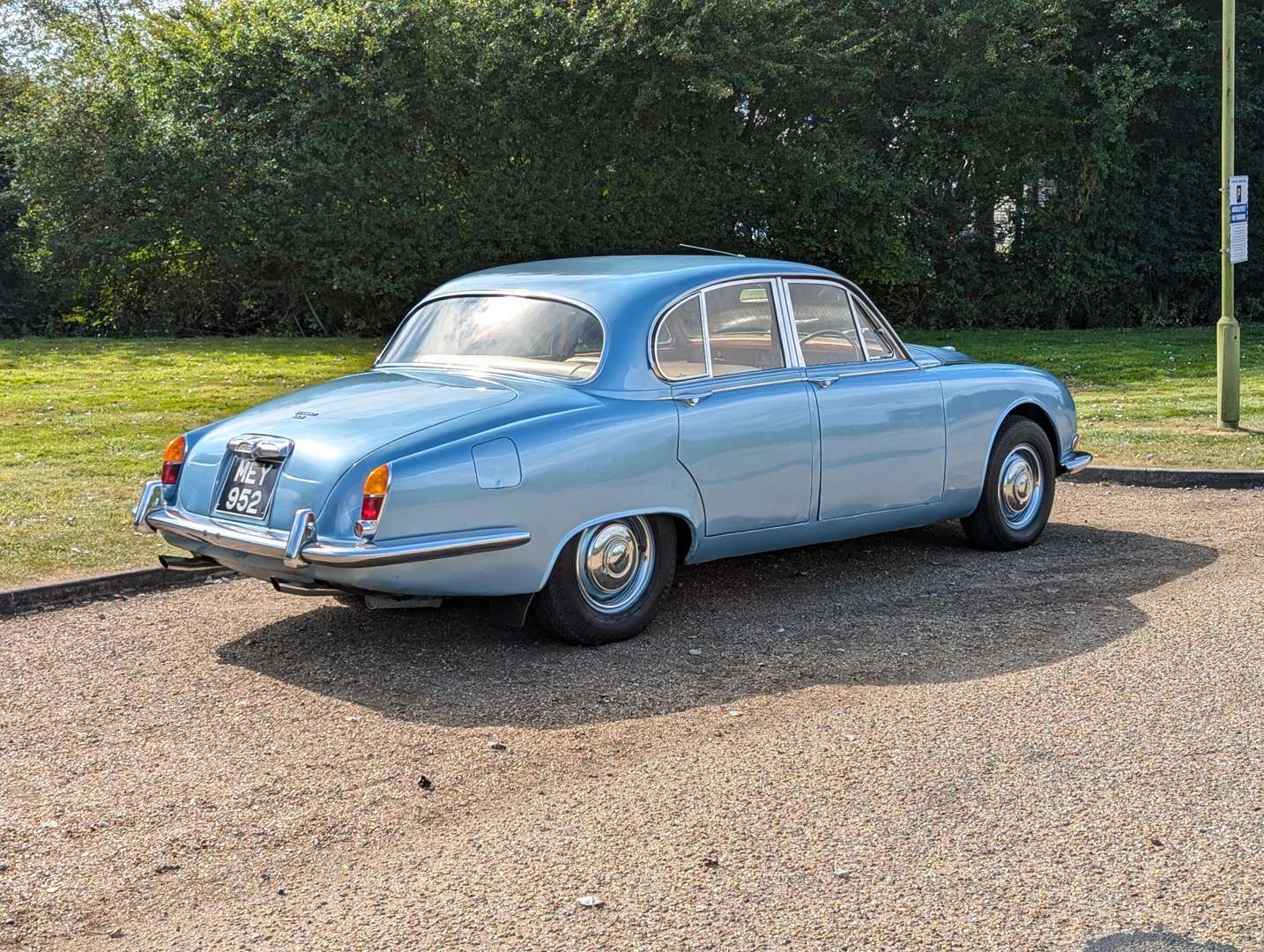 <p>1967 JAGUAR S-TYPE 3.4&nbsp;</p>