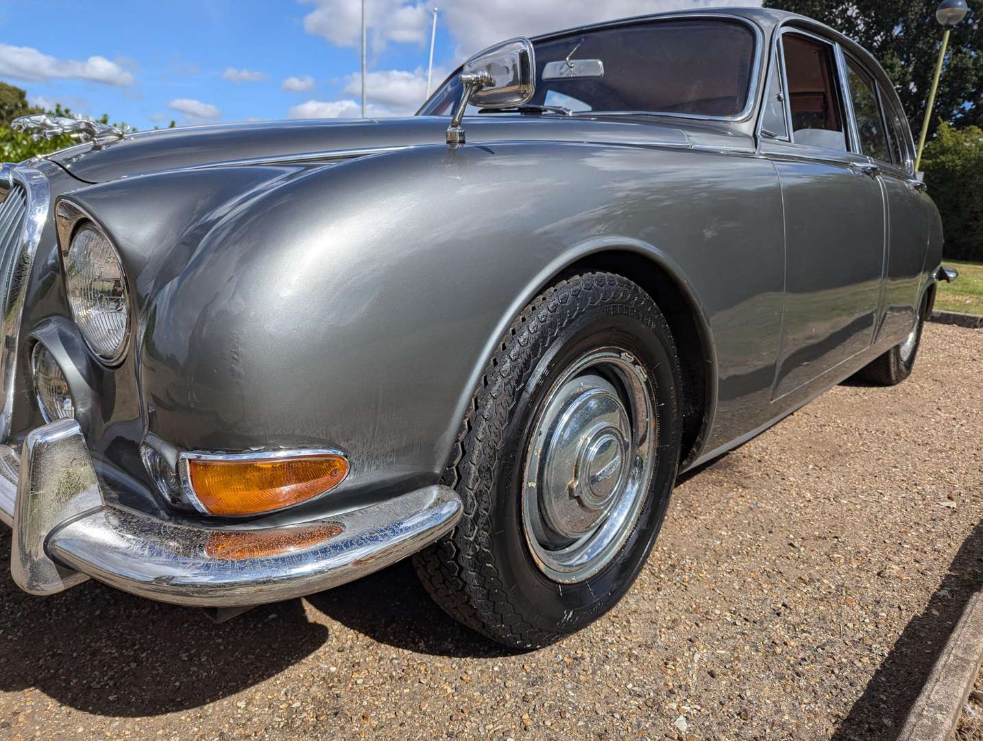 <p>1965 JAGUAR S-TYPE 3.8 AUTO&nbsp;</p>